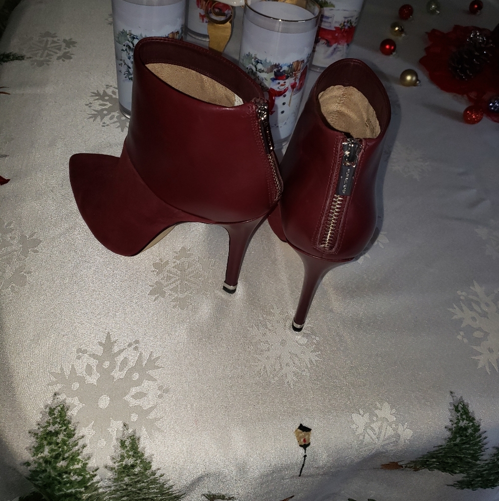 Michael Kors - Picture 3 of 3